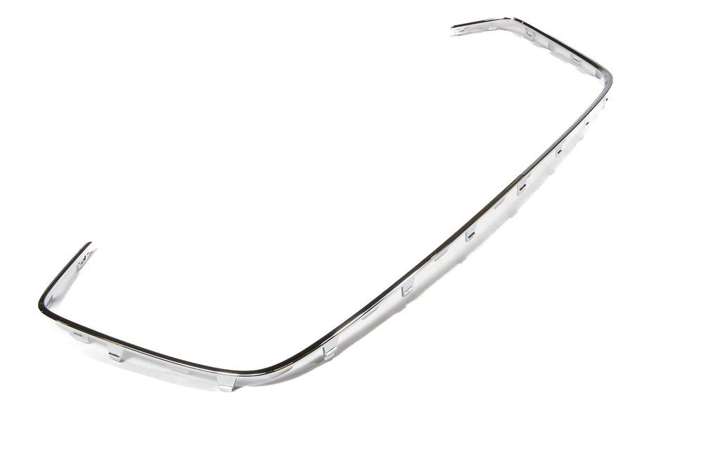 Moldura abertura grade dianteira - 26212168 - Onix Plus Ger.2, Onix B Hatch, Onix B Sedan