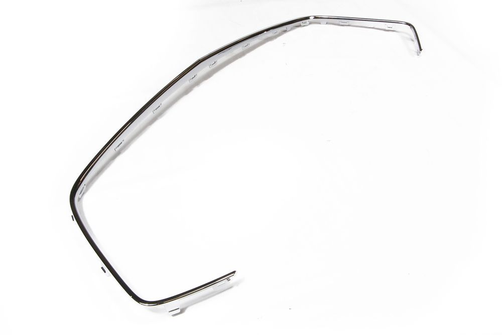Moldura abertura grade dianteira - 26212168 - Onix Plus Ger.2, Onix B Hatch, Onix B Sedan
