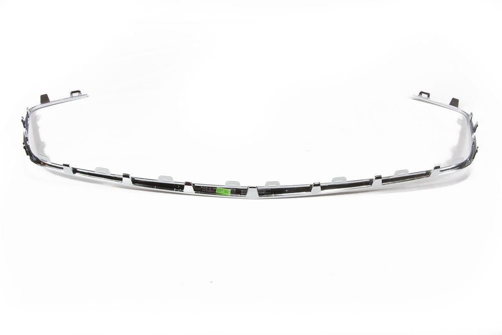 Moldura abertura grade dianteira - 26212168 - Onix Plus Ger.2, Onix B Hatch, Onix B Sedan