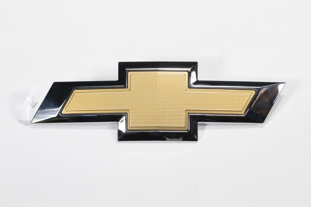 Emblema tampa traseira - 26306787 - Tracker, Tracker C