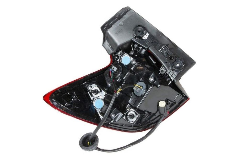 Lanterna freio traseira - 26344409 - Tracker C