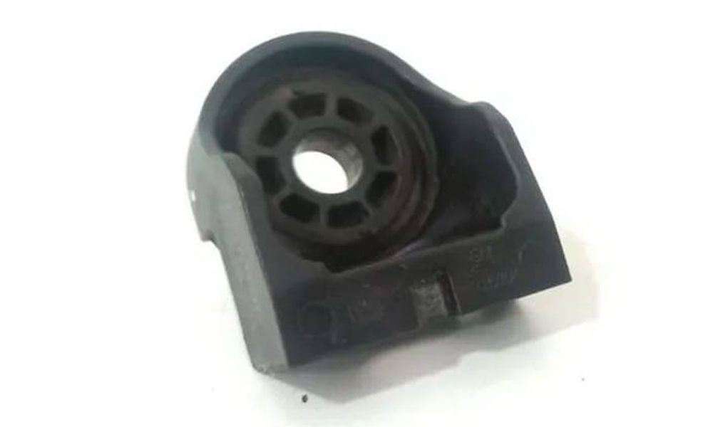 Isolador superior radiador - 26216304 - Tracker, Onix Plus Ger.2, Montana C