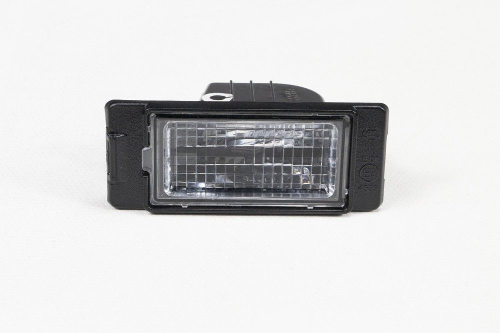 Lanterna placa licença traseira - 26252693 - Onix B Hatch, Onix B Sedan, Tracker C
