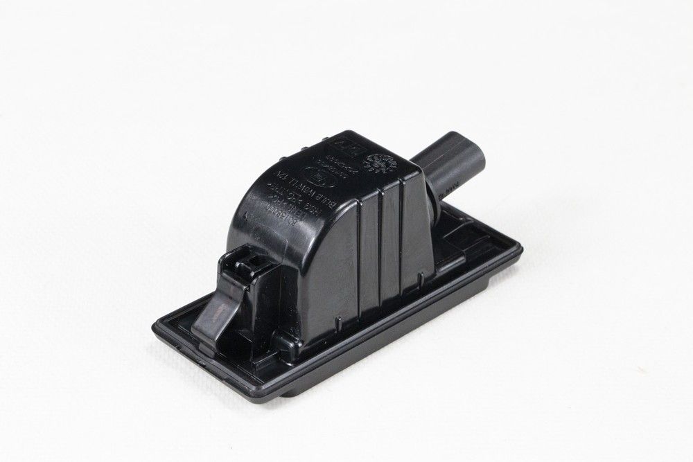 Lanterna placa licença traseira - 26252693 - Onix B Hatch, Onix B Sedan, Tracker C