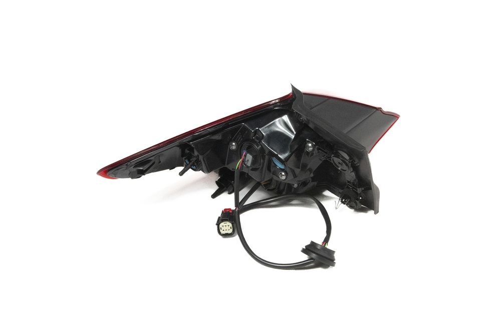 Lanterna freio traseira - 26376773 - Tracker C