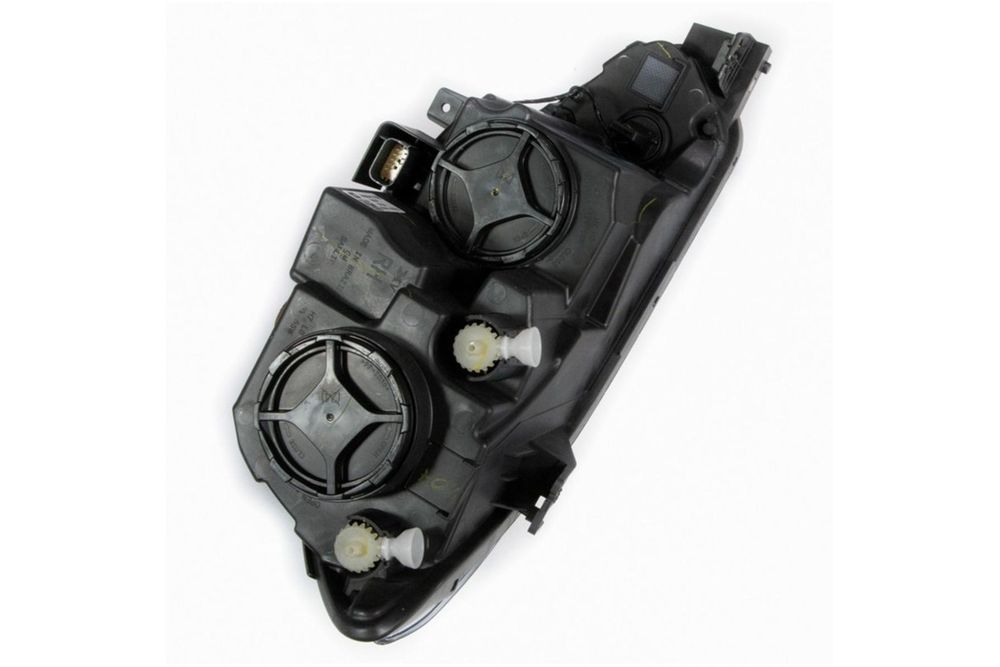 Farol - 26306473 - Tracker C