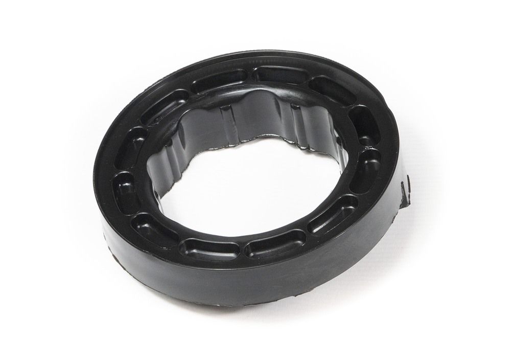 Isolador superior mola dianteira - 52066553 - TrailBlazer, S10 Cab Simples, S10 Cab Dupla