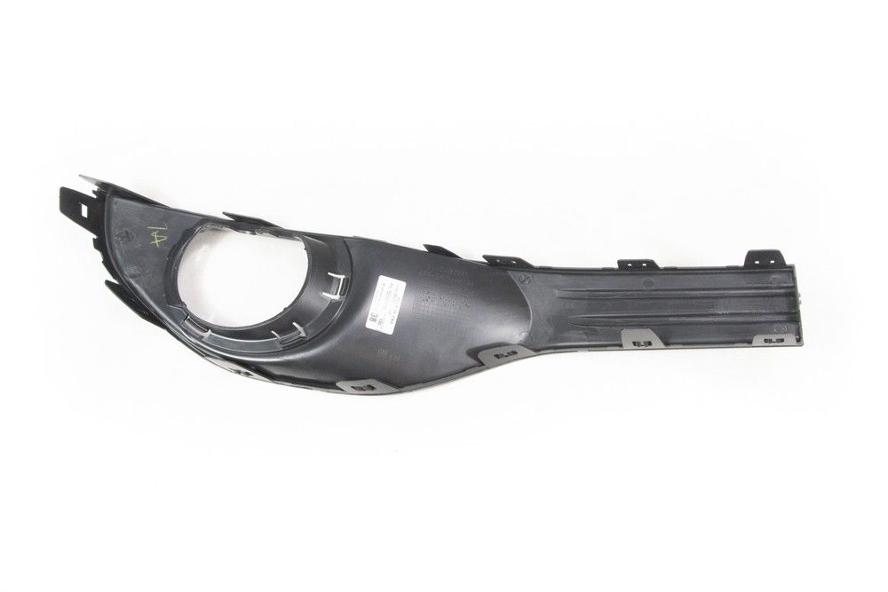 Moldura lanterna neblina dianteira - 52145060 - TrailBlazer, S10 Cab Simples, S10 Cab Dupla