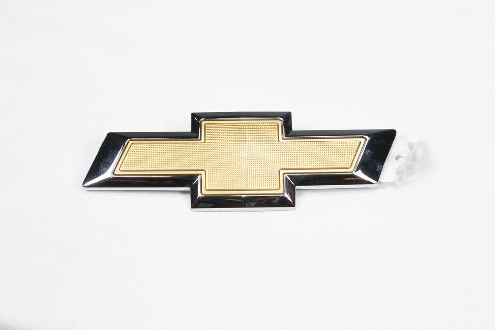 EMBLEMA TAMPA TRASEIRA - 26224709 - Onix Plus Ger.2, Onix B Sedan