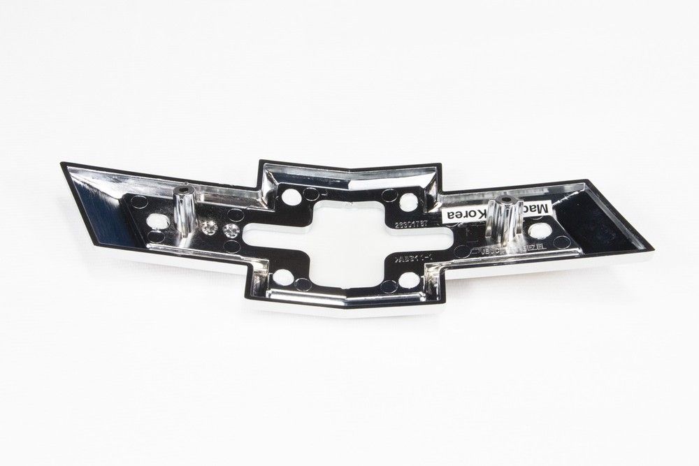 EMBLEMA GRADE DIANTEIRA - 26301767 - Tracker, Tracker C