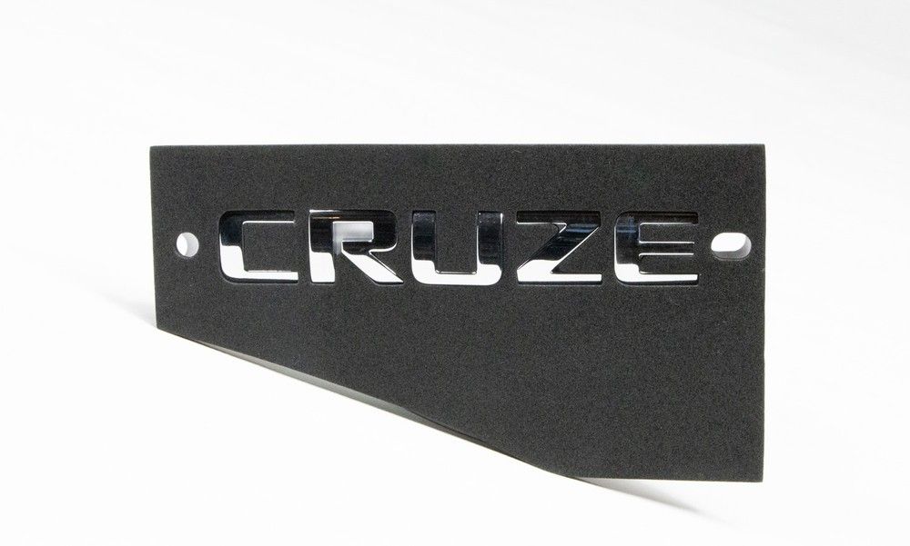 PLACA TAMPA TRASEIRA - 23368275 - Cruze B Sedan, Cruze Ger.2 Sedan