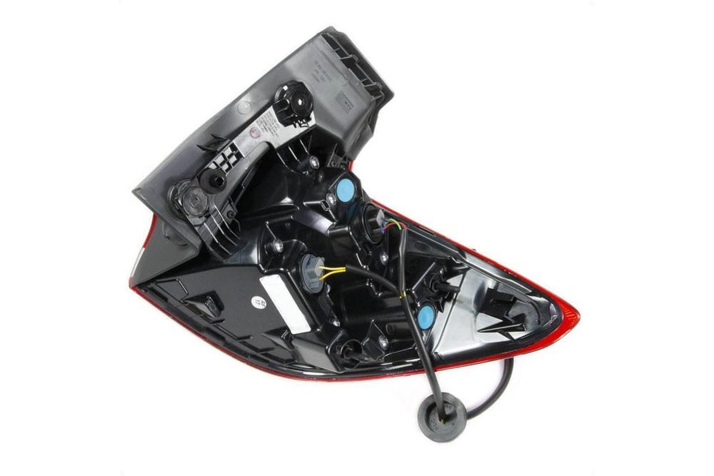 Lanterna freio traseira - 26344408 - Tracker C