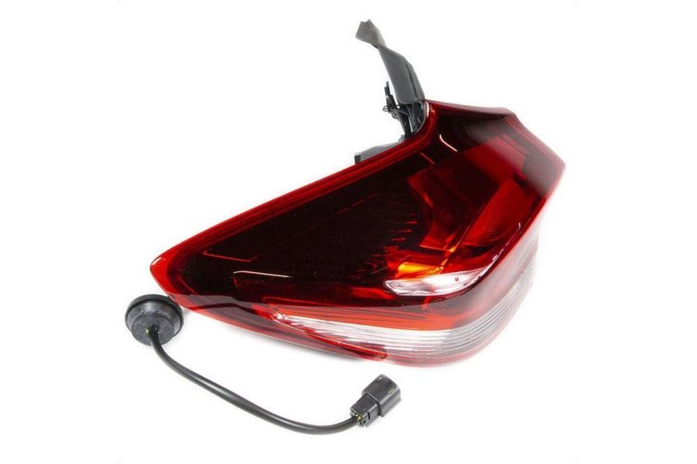 Lanterna freio traseira - 26344408 - Tracker C
