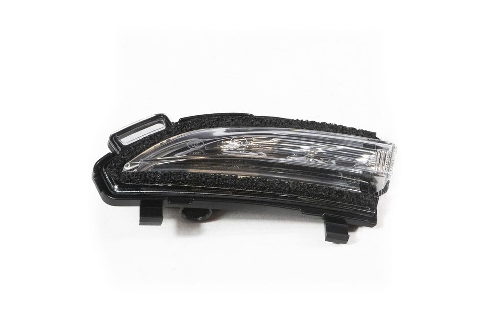 Lanterna indicadora direção no espelho retrovisor externo - 26267472 - Tracker C
