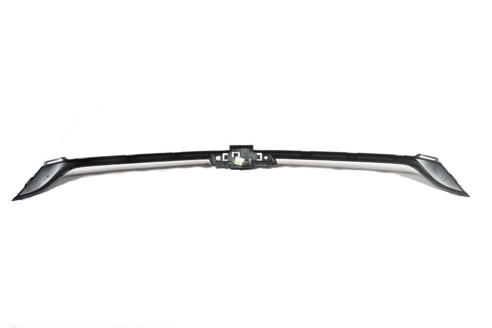 Moldura abertura grade dianteira - 26255017 - Onix Plus Ger.2, Onix B Hatch, Onix B Sedan