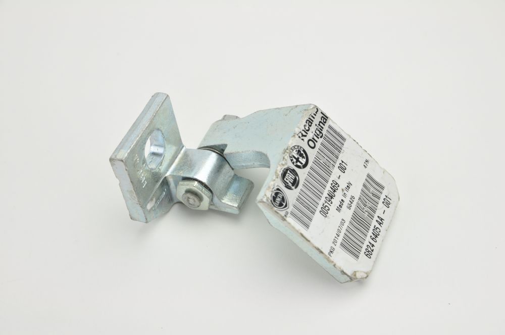 DOBRADIÇA SUPERIOR PORTA TRASEIRA LADO DIREITO - 51940469 - Toro