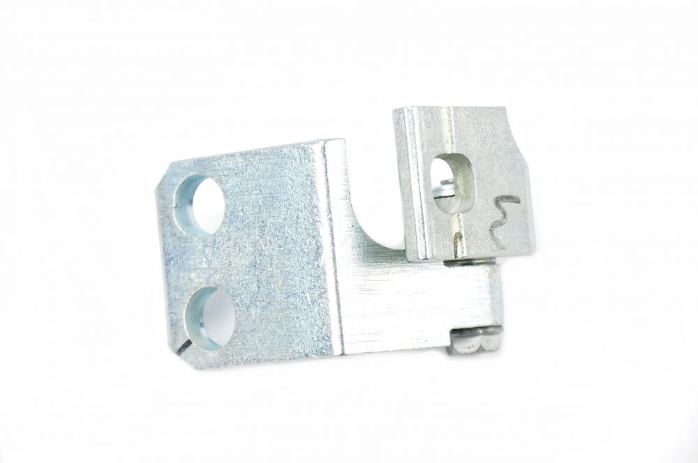 DOBRADIÇA SUPERIOR PORTA TRASEIRA LADO DIREITO - 51940469 - Toro