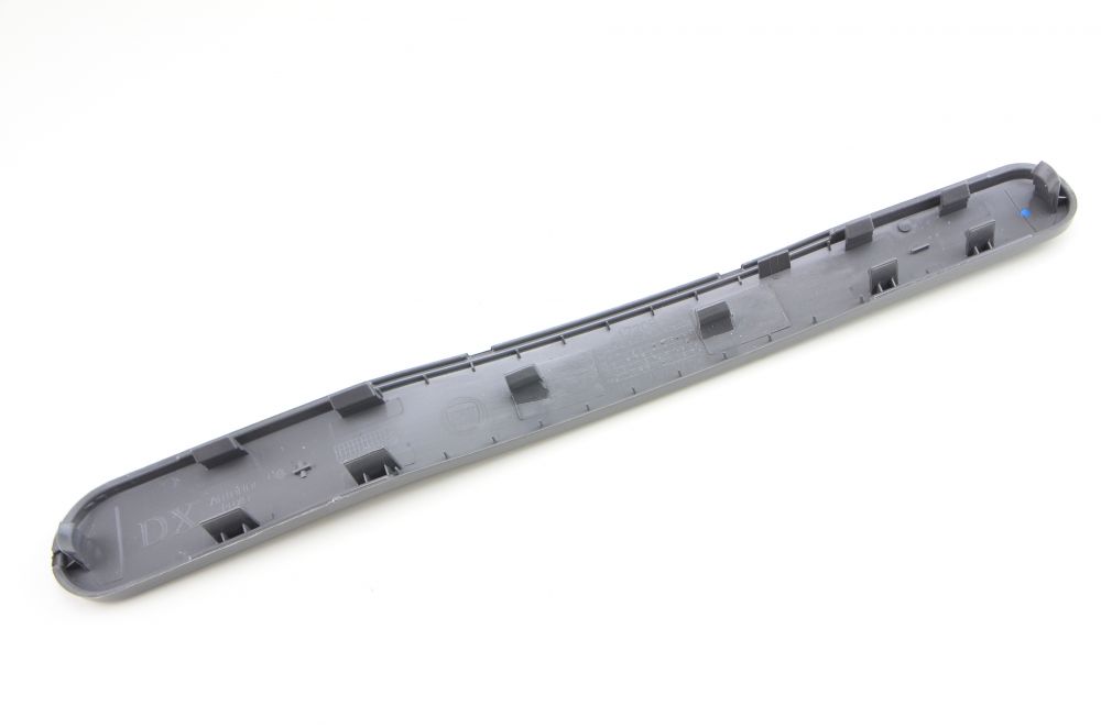 MOLDURA PUXADOR PORTA DIANTEIRA LADO DIREITO - 100207610 - Fiorino, Uno