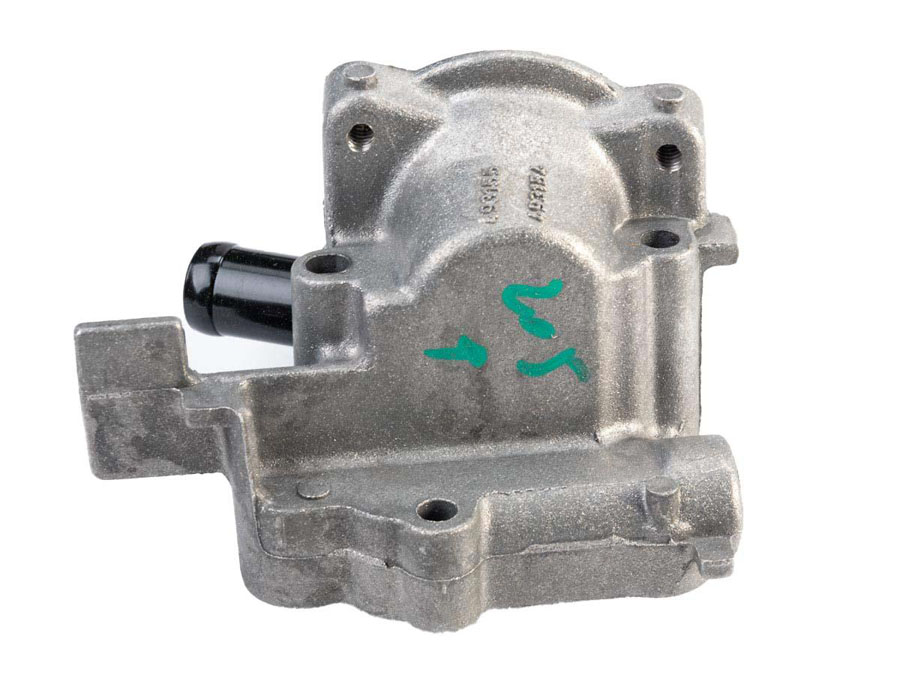 CAIXA SAIDA AGUA MOTOR I - 8200493154 - Kangoo, Sandero, Clio