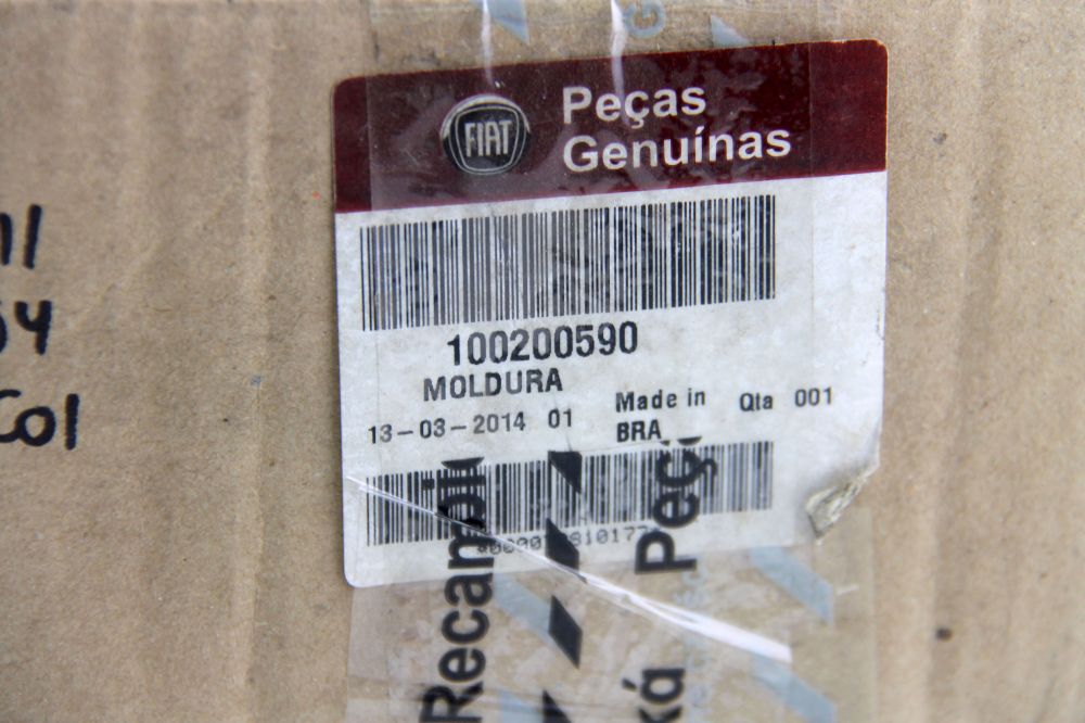 Moldura Farol Milha e Neblina Lado Direito - 100200590 - Palio