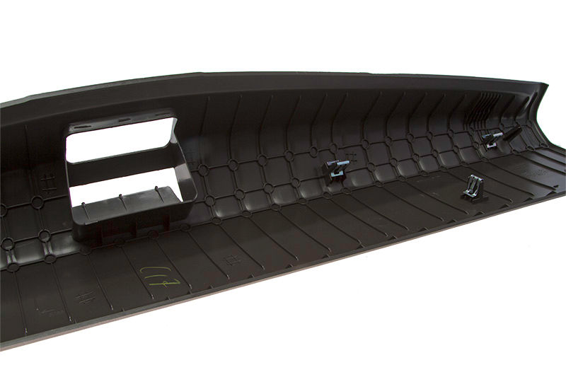 Placa acabamento estribo compartimento traseiro - 94776000 - Cobalt