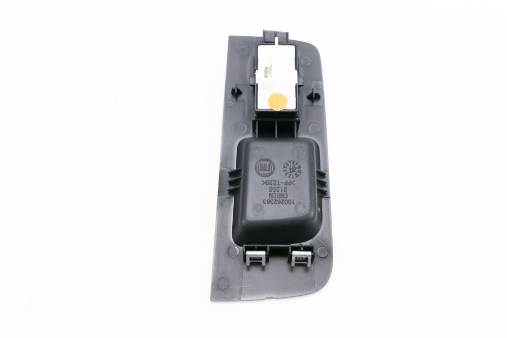 Botão Vidro Elétrico Porta Dianteira Lado Direito - 100207246 - Palio, Grand