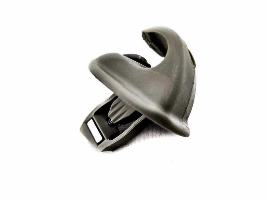 Gancho Plastico Sombreira Veicu - 964005726R - Sandero, Logan, Diversos