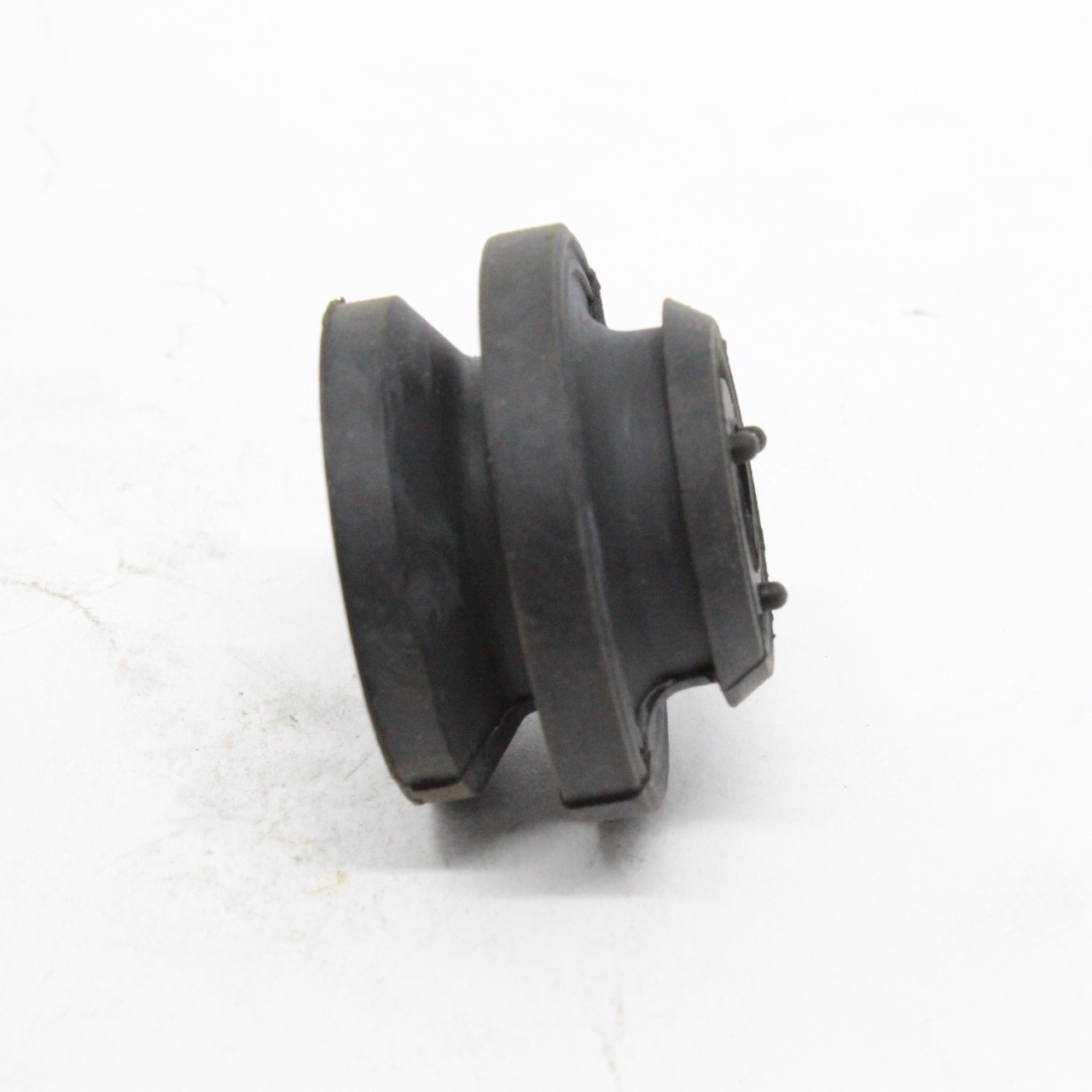 ISOLADOR, SUPORTE RADIADOR AGU - MB906100 - 