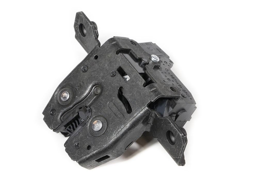 Trava tampa traseira - 13524683 - Spin, Equinox, Onix/Joy Ger.1