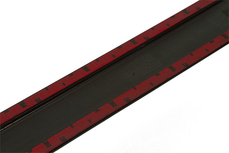 Moldura inferior porta dianteira - 93284120 - Corsa A Hatch, Corsa A Sedan, Corsa Ger.1 Hatch 4p