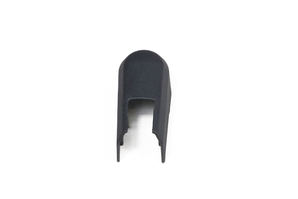 Tampa acabamento armadura limpador vidro traseiro - 13256921 - Tracker, Tracker C, Cruze B Hatch