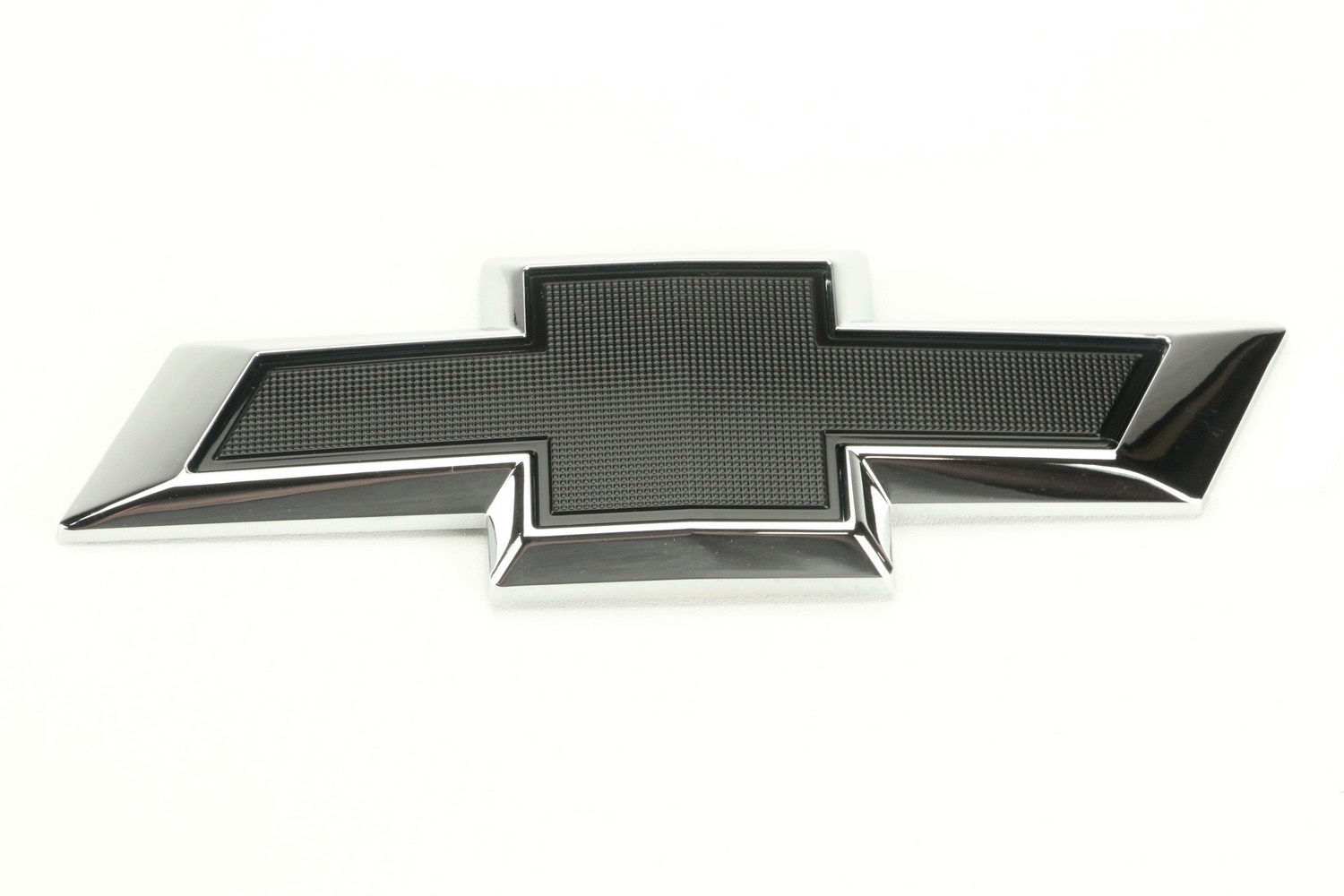 Emblema gravata Chevrolet - traseiro - 84151501 - Cruze B Hatch, Cruze B Sedan