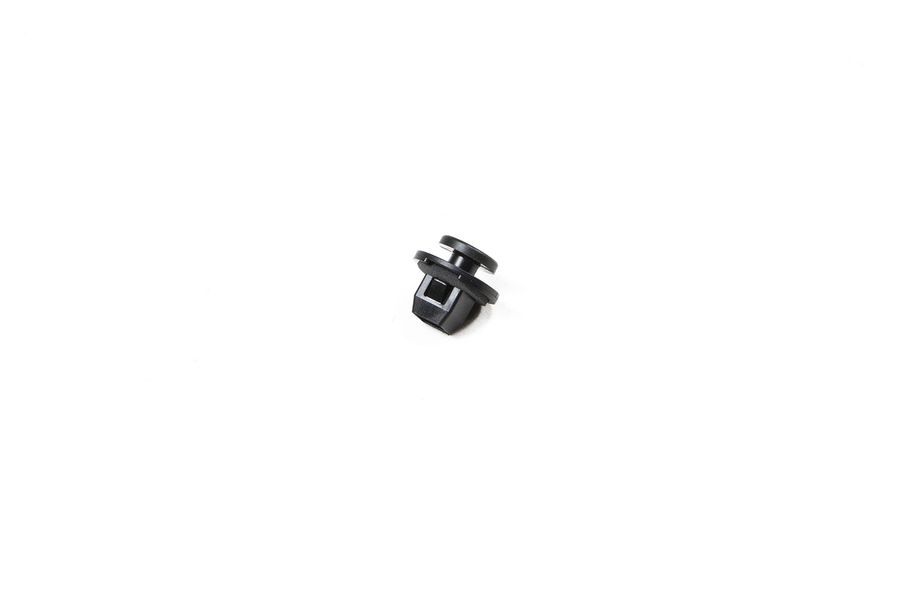 Retentor lanterna traseira - 11610583 - Tracker, Equinox, Onix Plus Ger.2