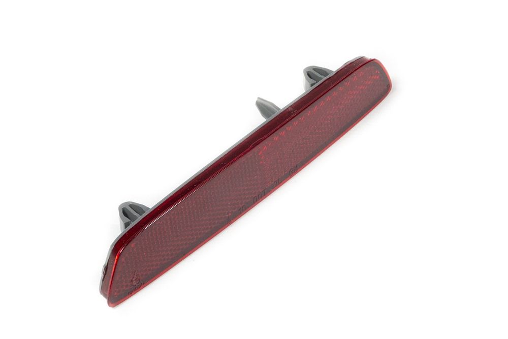 Lanterna inferior para-choque traseiro - 22950586 - Tracker B