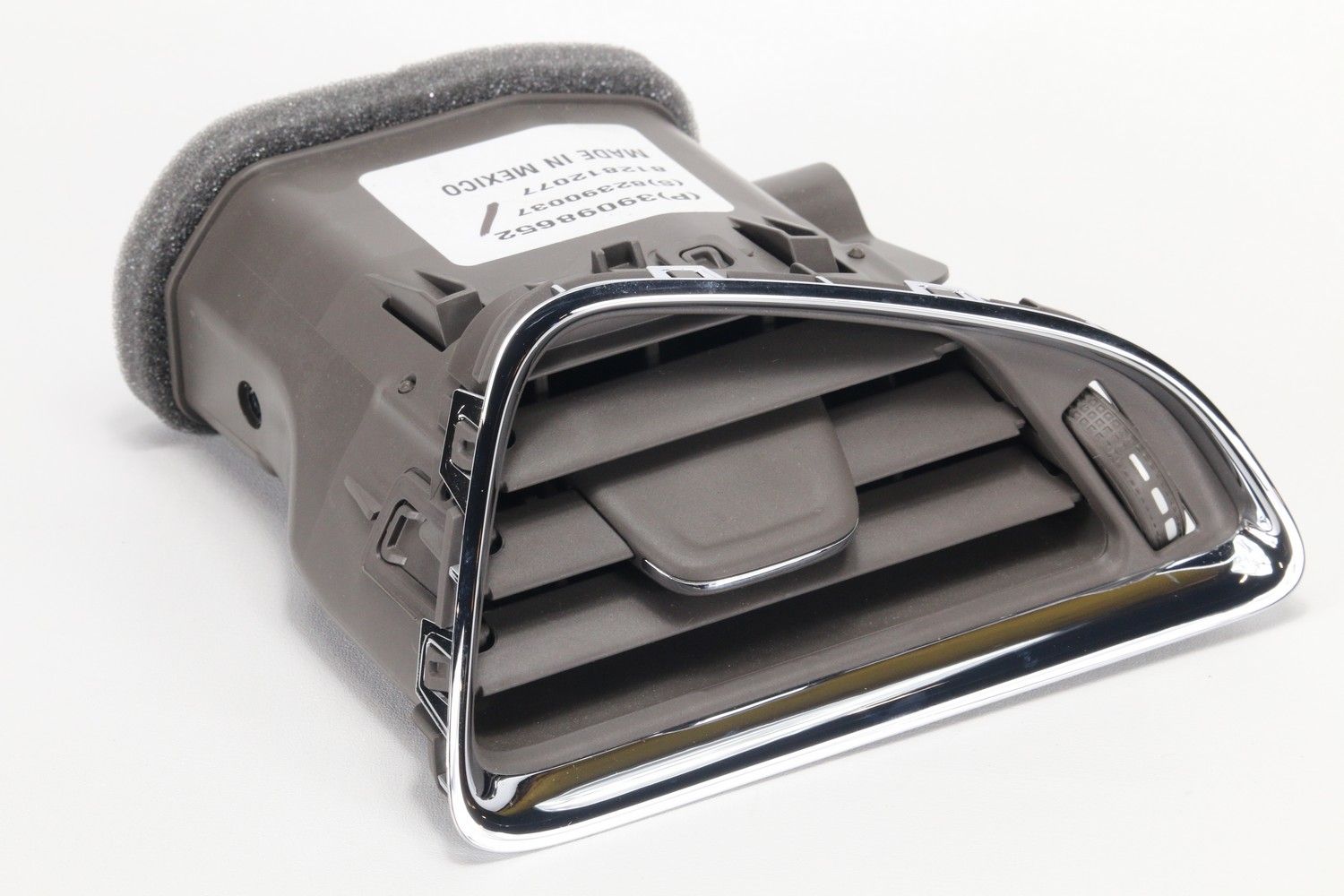 Saída ar exterior painel instrumentos - 39098652 - Cruze B Hatch, Cruze B Sedan, Cruze Ger.2 Hatch