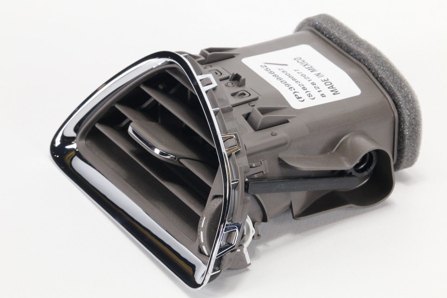 Saída ar exterior painel instrumentos - 39098652 - Cruze B Hatch, Cruze B Sedan, Cruze Ger.2 Hatch