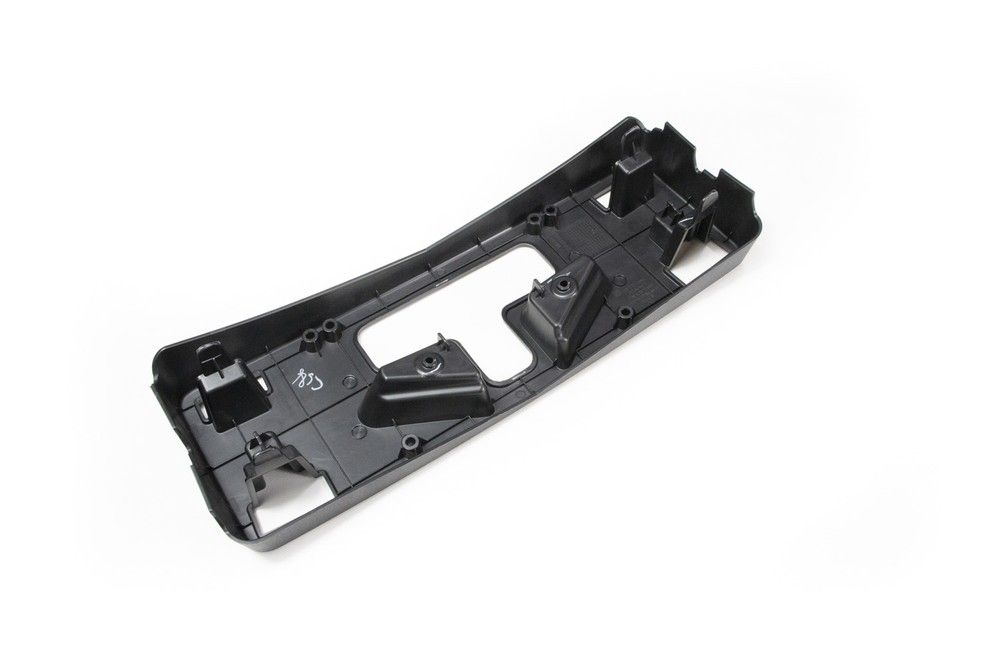 Suporte placa licença dianteira - 42522168 - Cruze B Hatch, Cruze B Sedan, Cruze Ger.2 Hatch
