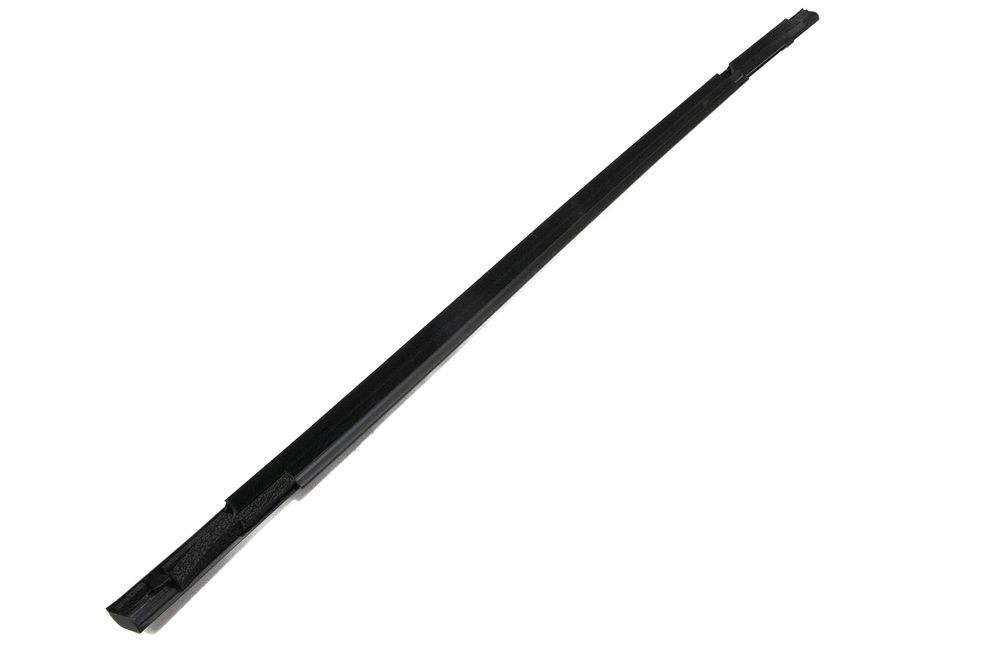 Moldura vidro porta dianteira - 95395615 - Tracker, Tracker B
