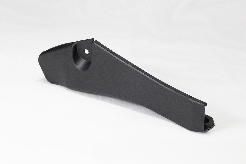 Protetor lateral compartimento frontal - 52131952 - Onix/Joy Ger.1, Prisma/Joy Plus, Onix A Hatch