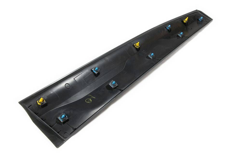 Moldura inferior porta dianteira - 26227789 - Tracker, Tracker C