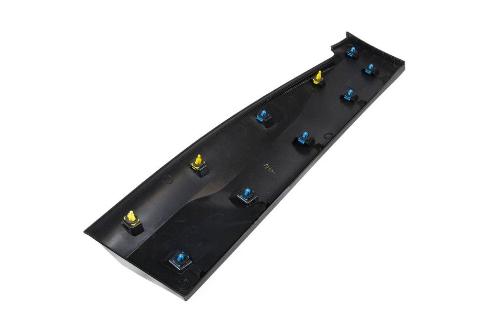 Moldura inferior porta traseira - 26227793 - Tracker, Tracker C