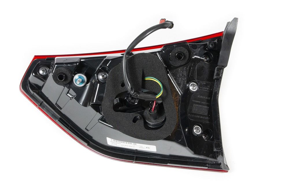 Lanterna combinada traseira - 26313441 - Tracker C
